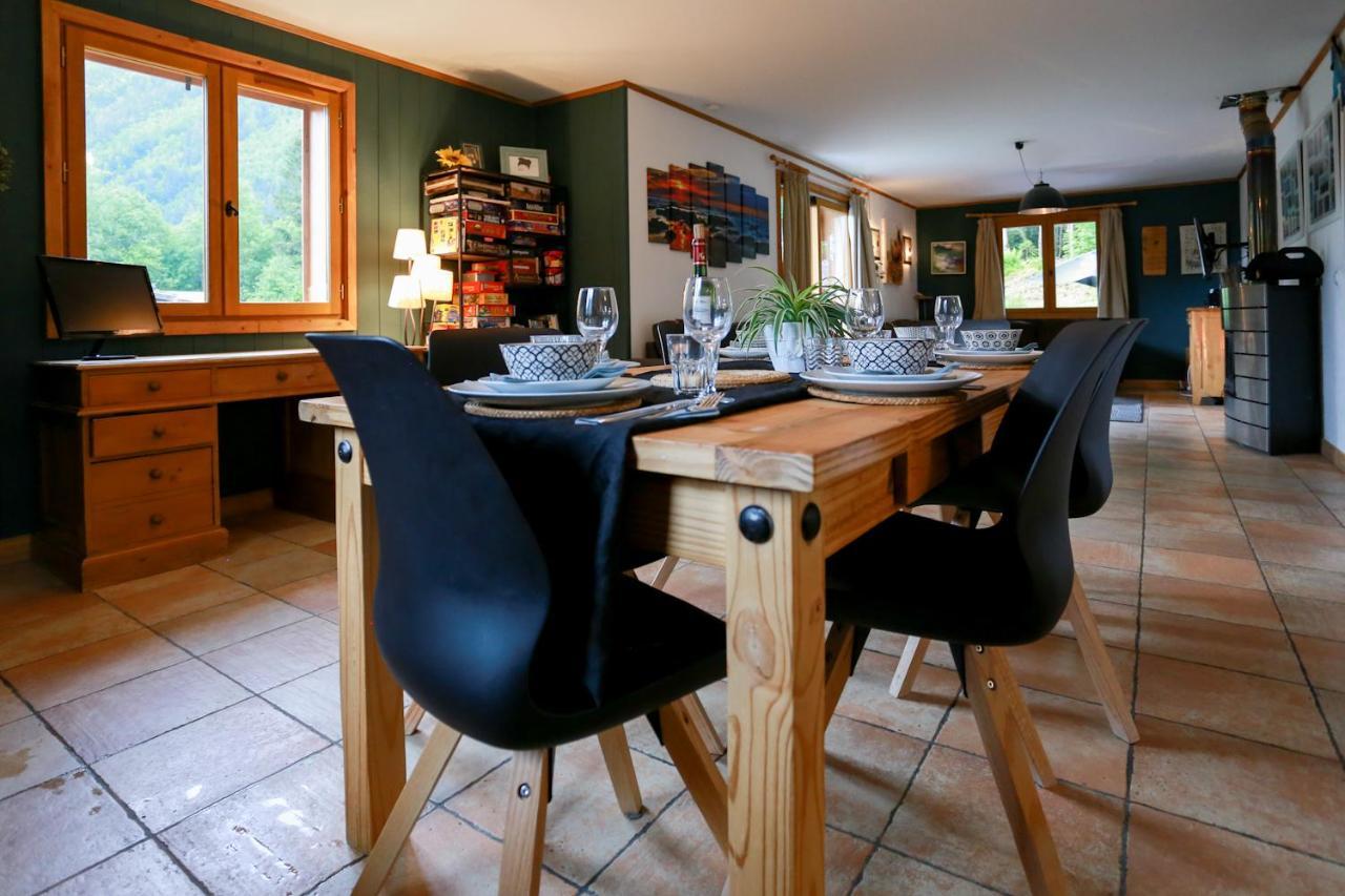 Chamonix Large Chalet, Sleeps 12, 200M2, 5 Bedroom, 4 Bathroom, Garden, Jacuzzi, Sauna Εξωτερικό φωτογραφία