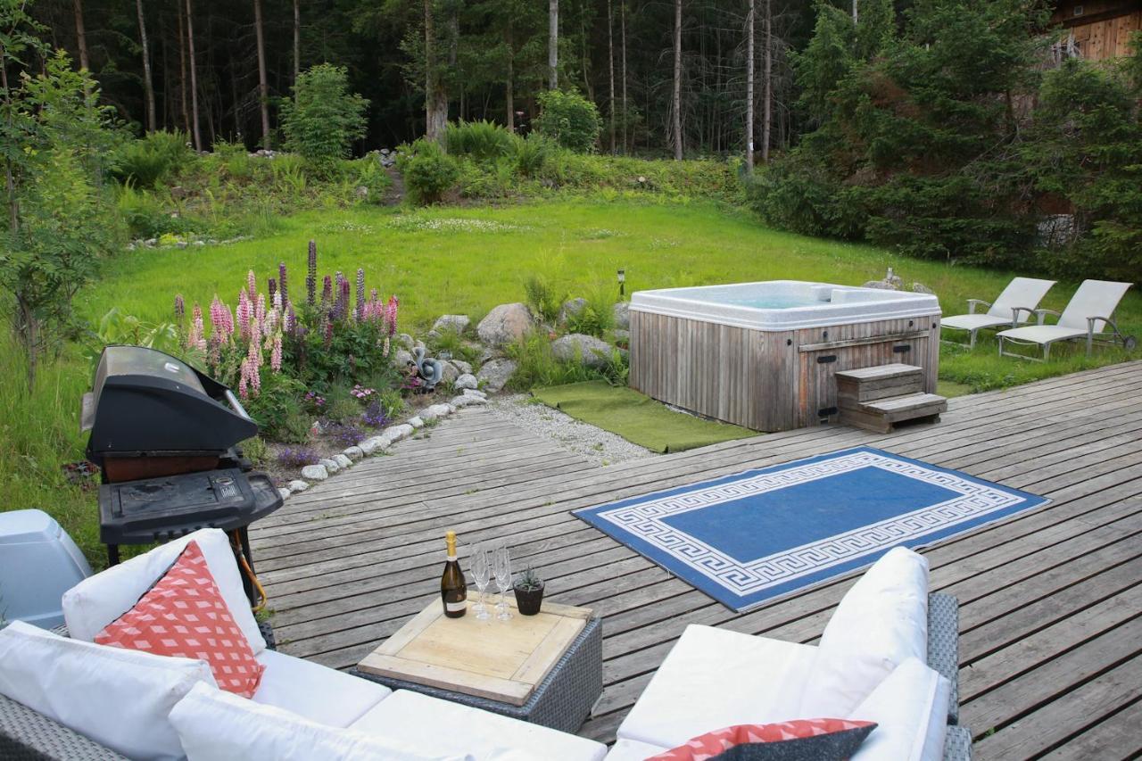 Chamonix Large Chalet, Sleeps 12, 200M2, 5 Bedroom, 4 Bathroom, Garden, Jacuzzi, Sauna Εξωτερικό φωτογραφία