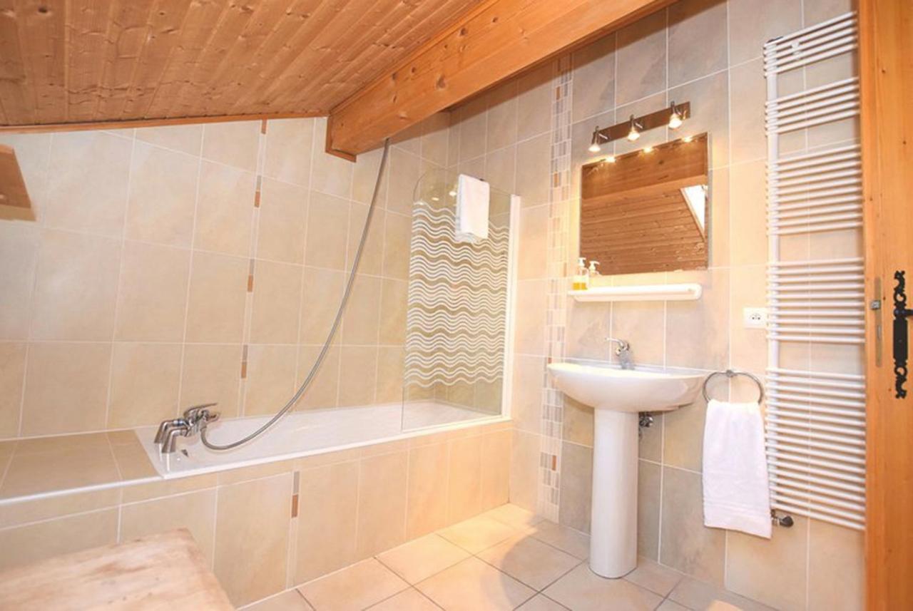 Chamonix Large Chalet, Sleeps 12, 200M2, 5 Bedroom, 4 Bathroom, Garden, Jacuzzi, Sauna Εξωτερικό φωτογραφία